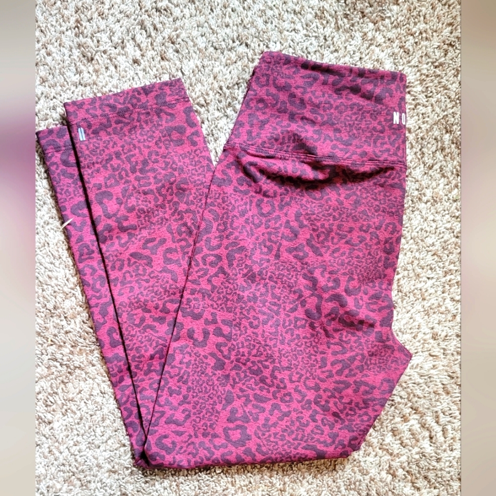 NoBull Leopard print leggings